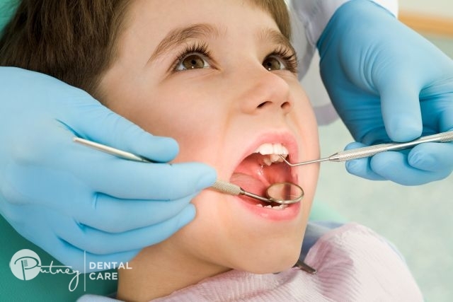 child at the dentist